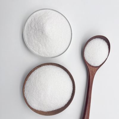 Weiß bis schwach gelb Granulate Wasseraufbereitung Polyacrylamid Rückstandseinheit 0,05% Min Haltbarkeit 2 Jahre
